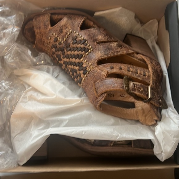 Agave Brown Sandals with Chunky Heel and Woven Design - Picture 4 of 5